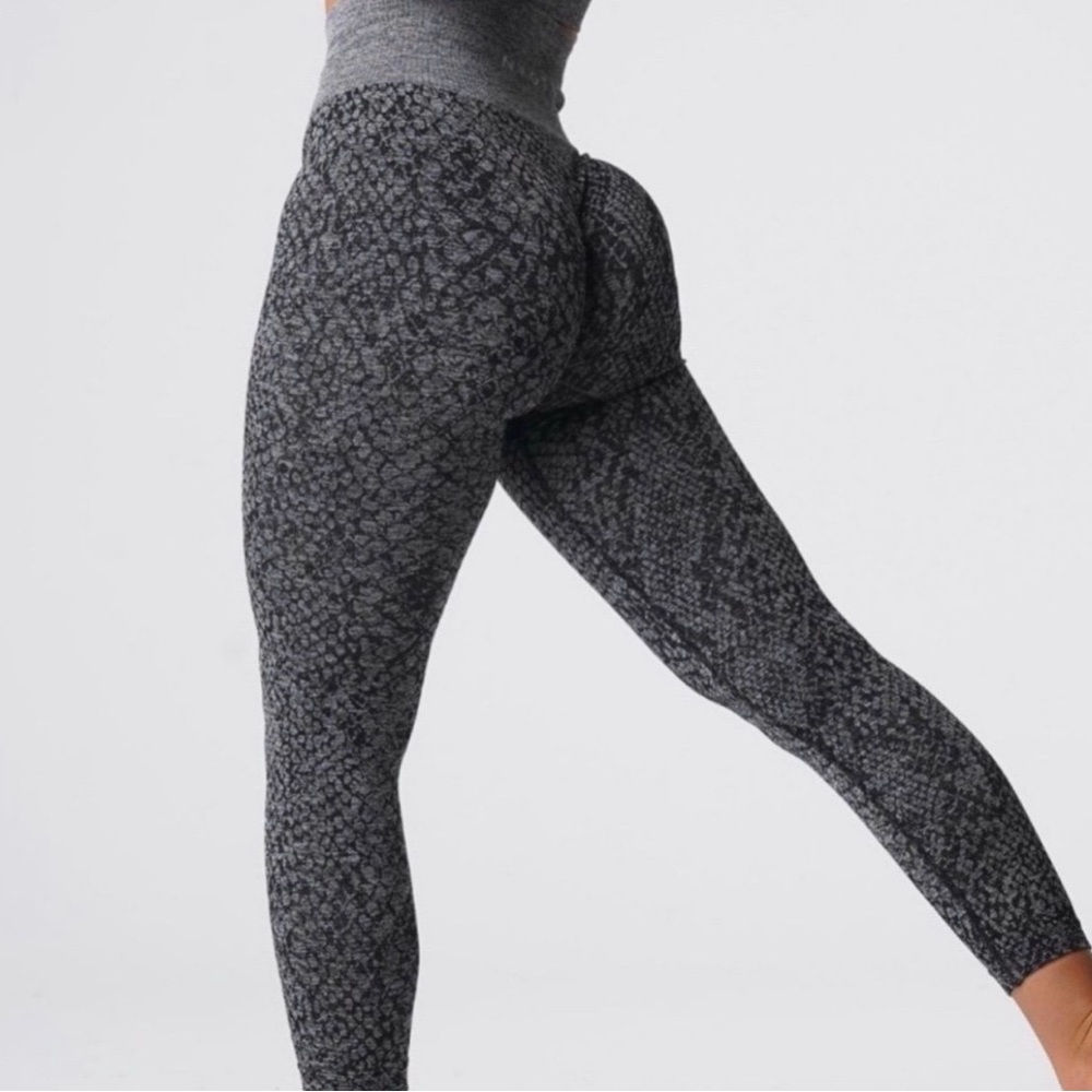 NVGTN Gray Patterned Women's Leggings